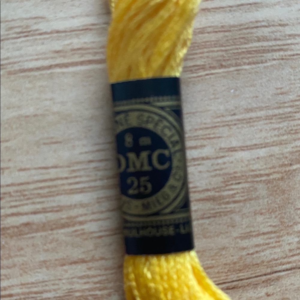 Lot of 100 DMC Embroidery floss NWT - Picture 2 of 3